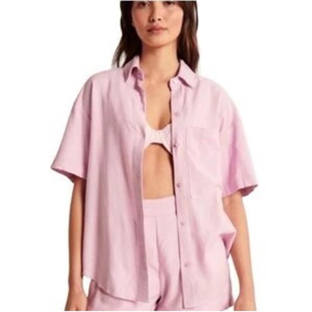 (XXS TOP/ S SHORTS) Abercrombie & Fitch Pink Oversized Shirt and Shorts Set